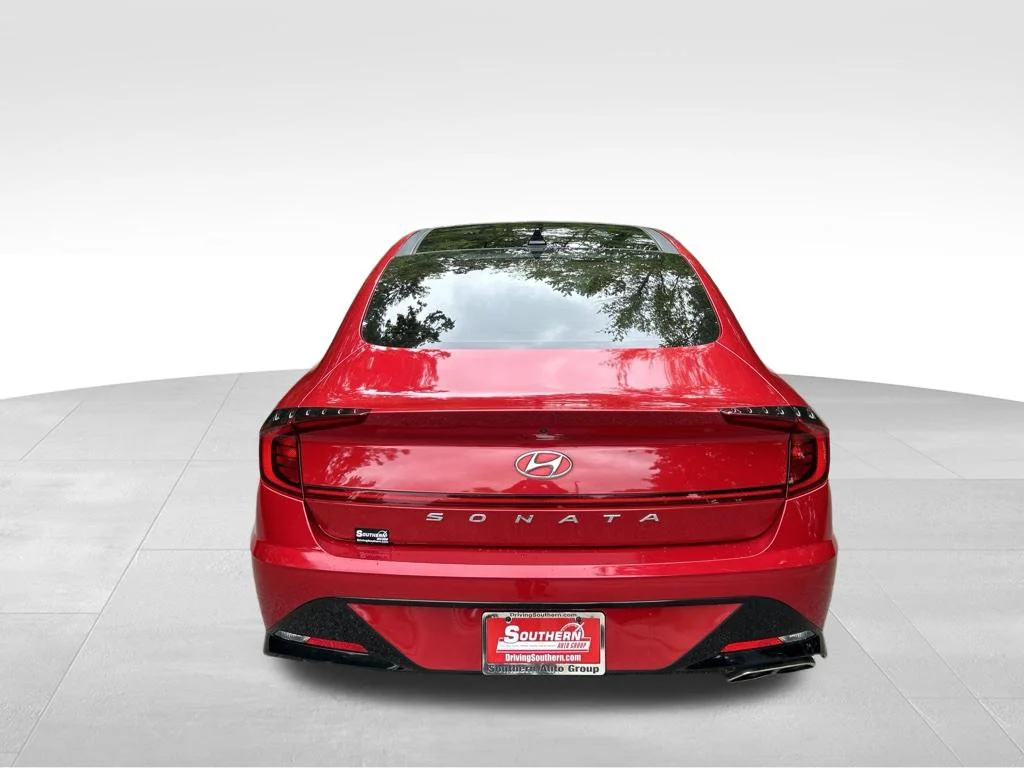 Used 2020 Red Hyundai SEL image 4