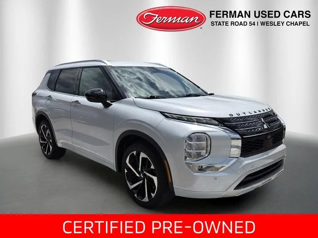 2024 Mitsubishi Outlander SEL 2WD's photo