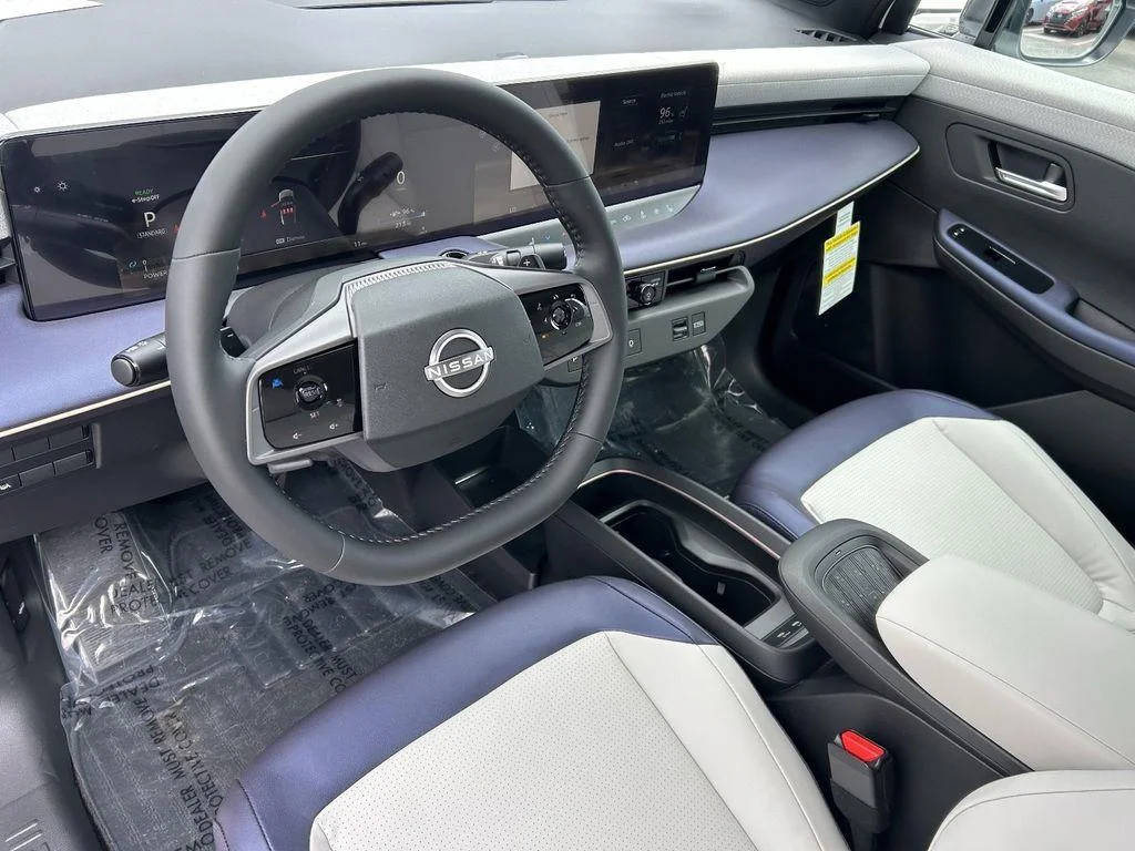 New 2026 Everest White Pearl Tricoat/Black Nissan SV+ image 15