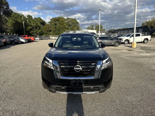 Used 2024 Black Nissan SL image 2