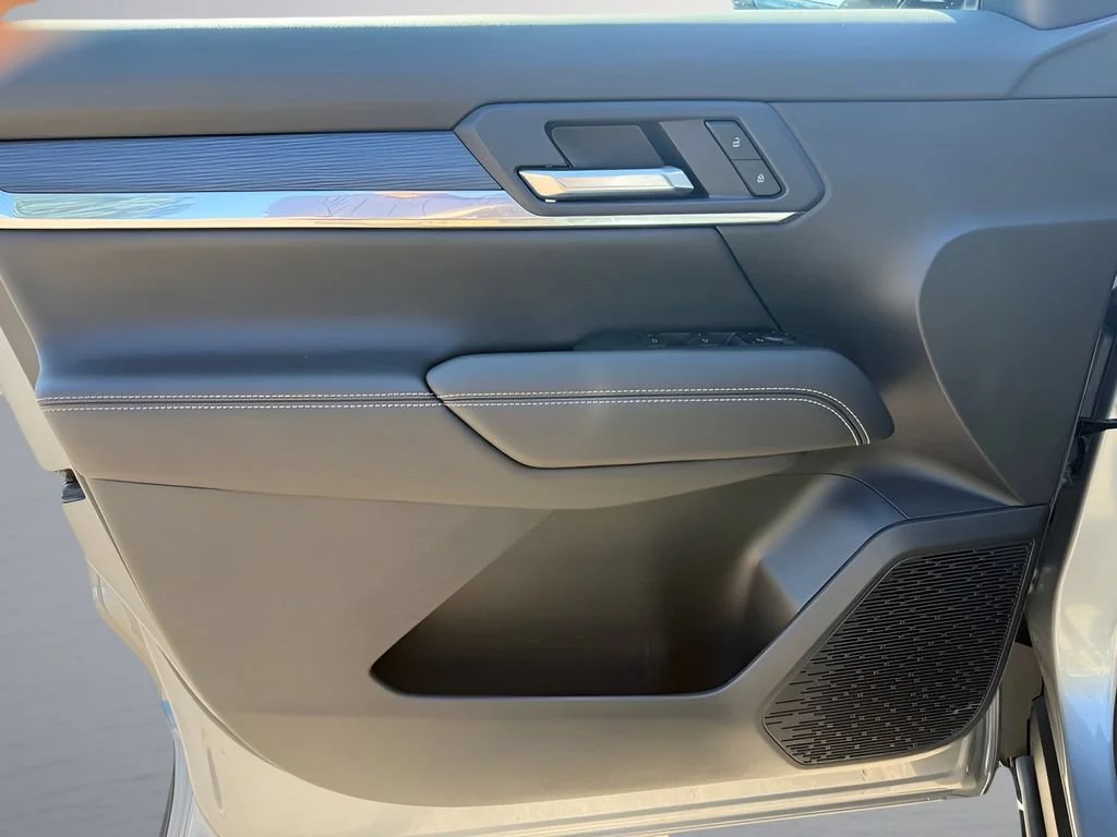 Used 2026 Sterling Metallic GMC Elevation image 9