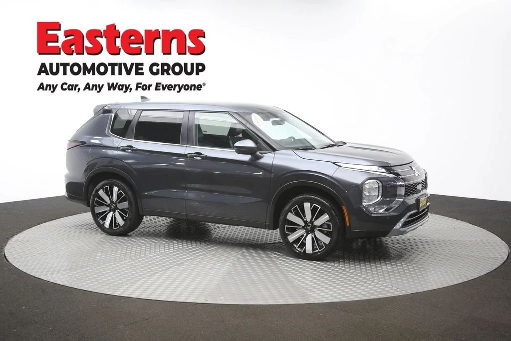 Used 2025 Gray Mitsubishi SE image 48