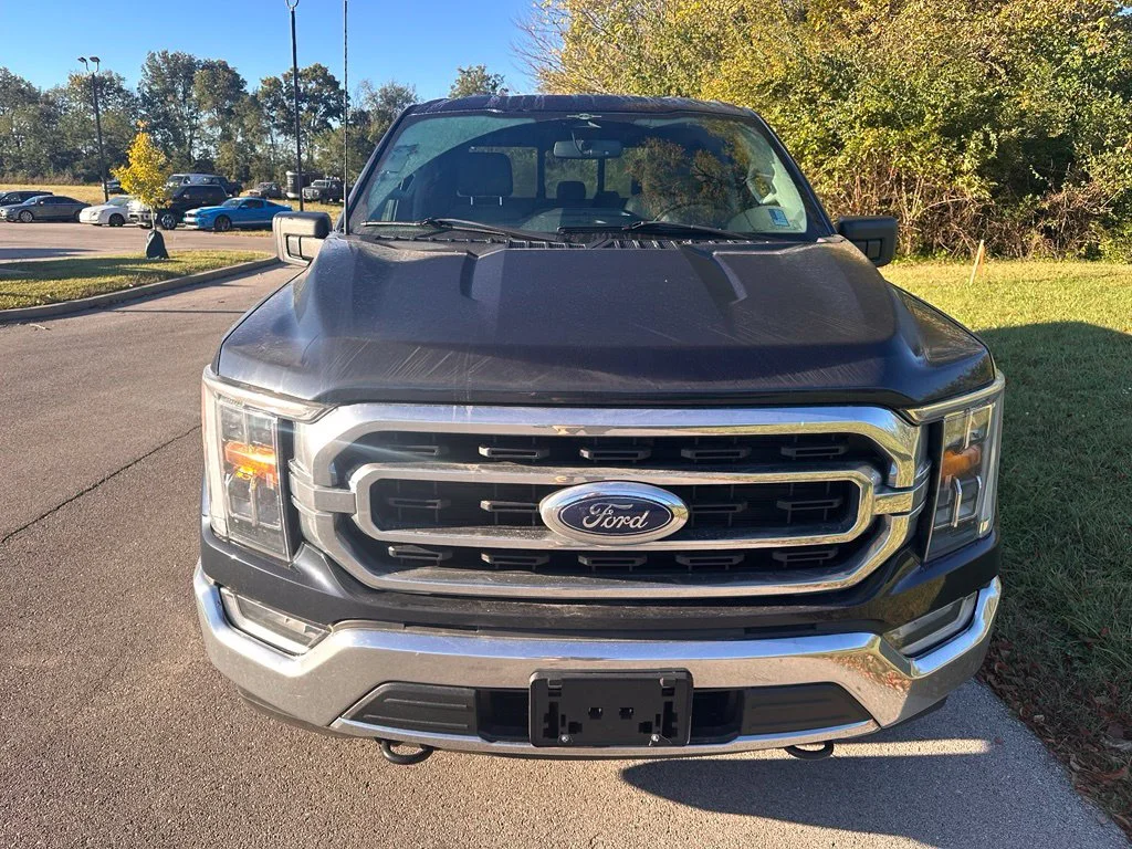 Used 2023 Blue Metallic Ford XLT image 9