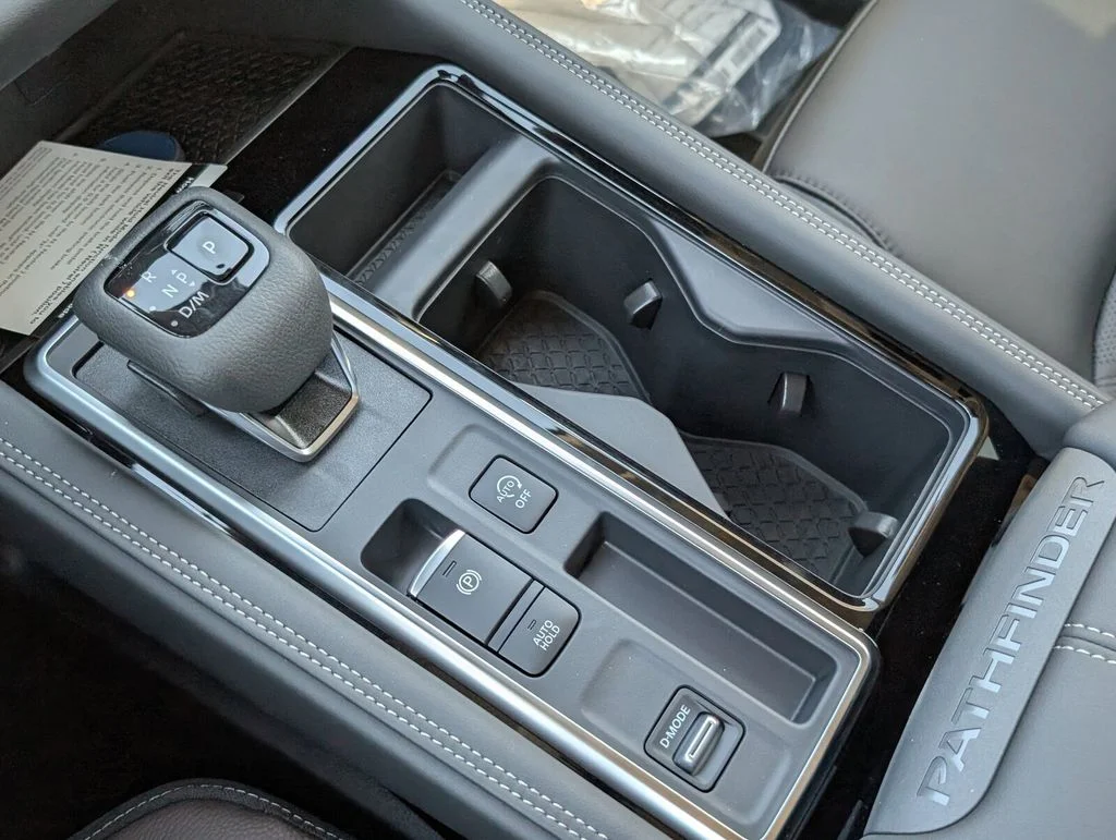 New 2026 Everest White Pearl TriCoat Nissan Platinum image 17