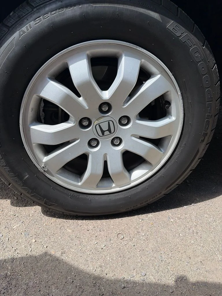 Used 2005 Silver Honda LX image 26