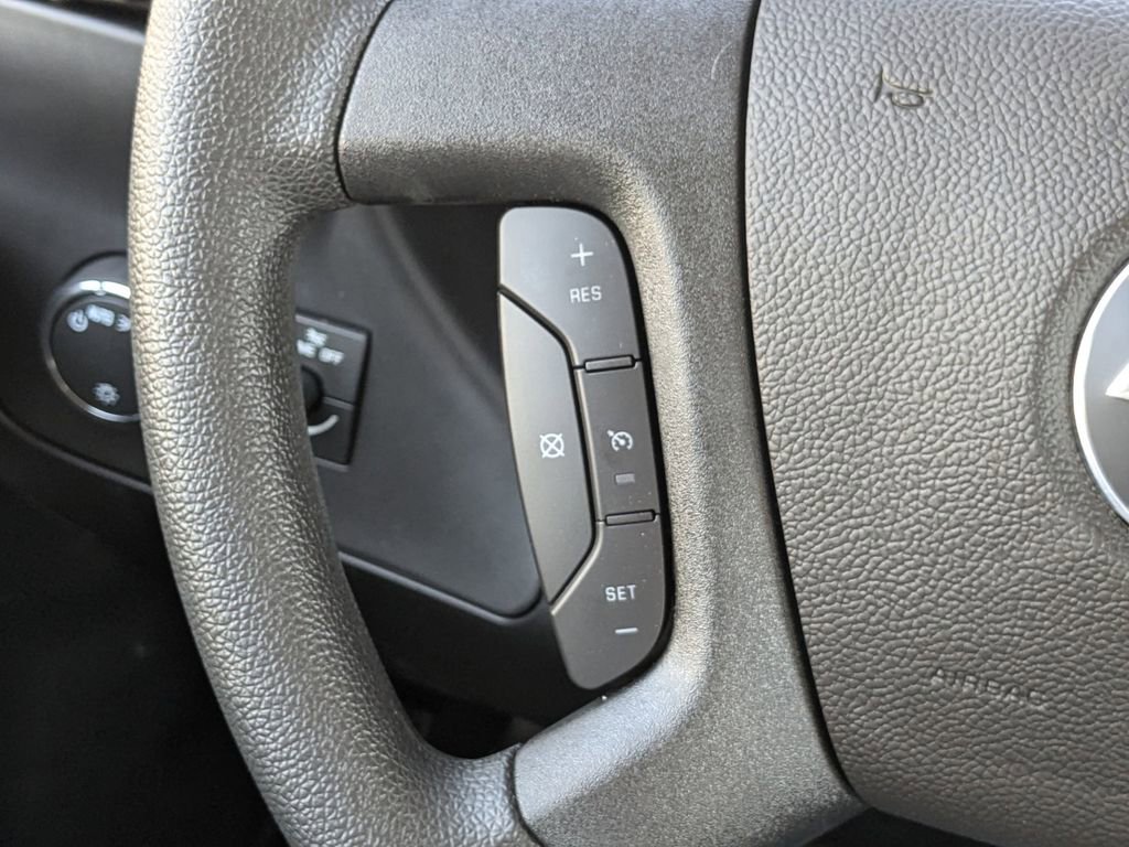 2025 Chevrolet Express Cargo Work Van - Photo 26