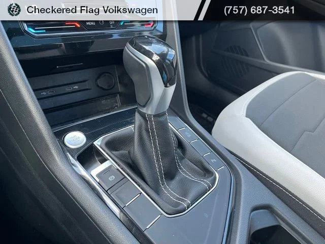 Used 2025 Platinum Gray Metallic Volkswagen 1.5T SE image 40