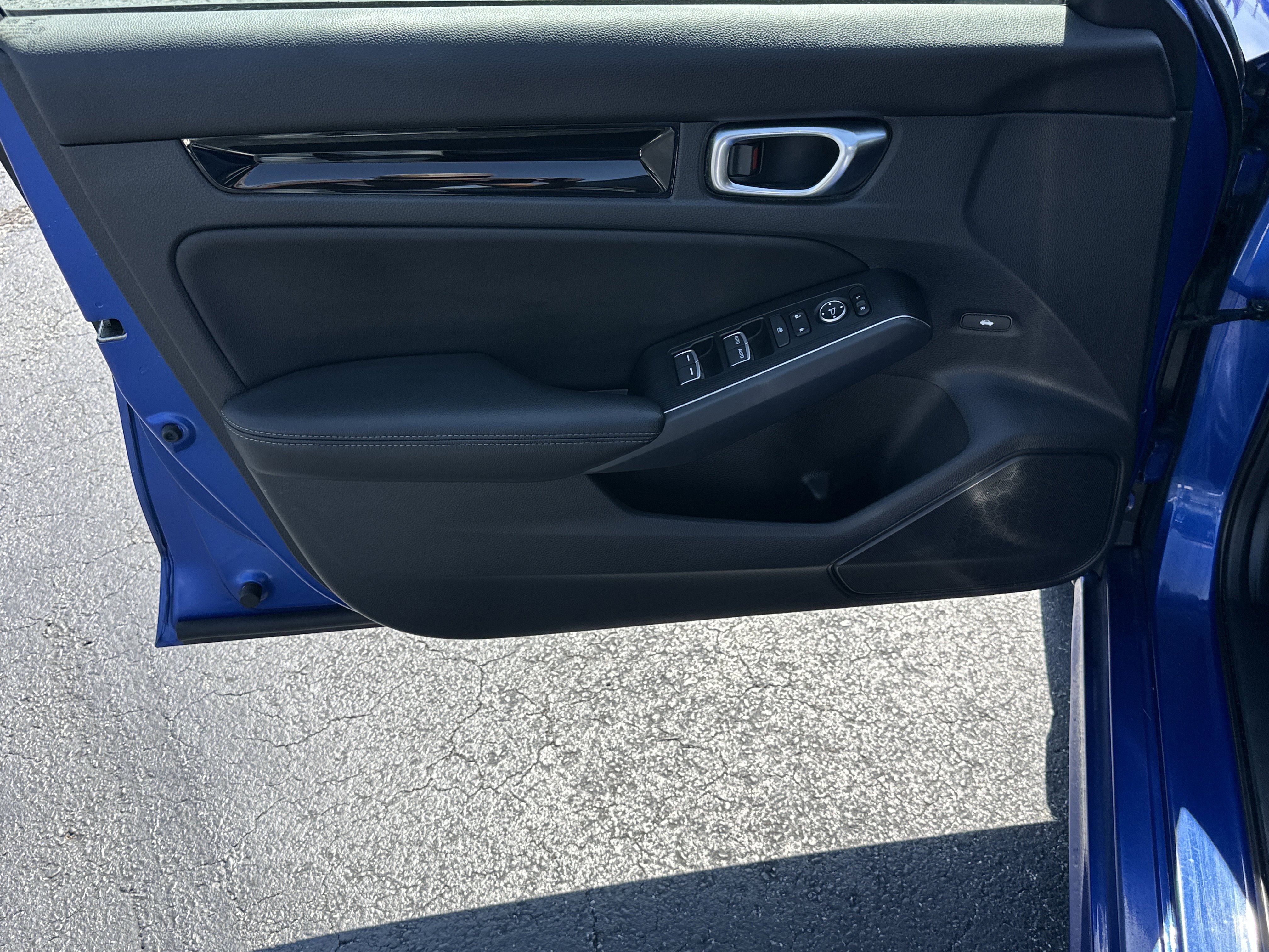 Used 2022  Honda Touring image 11
