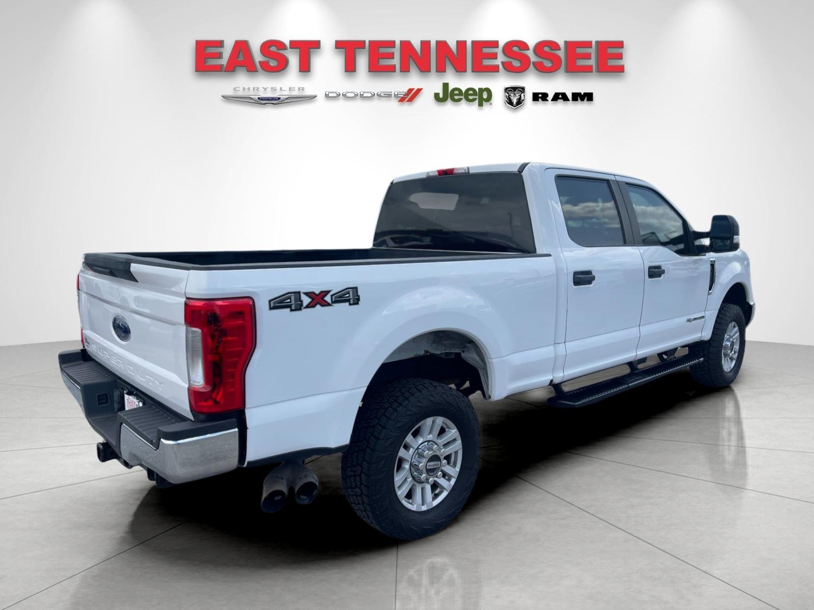 Used 2019 White Ford XL image 3