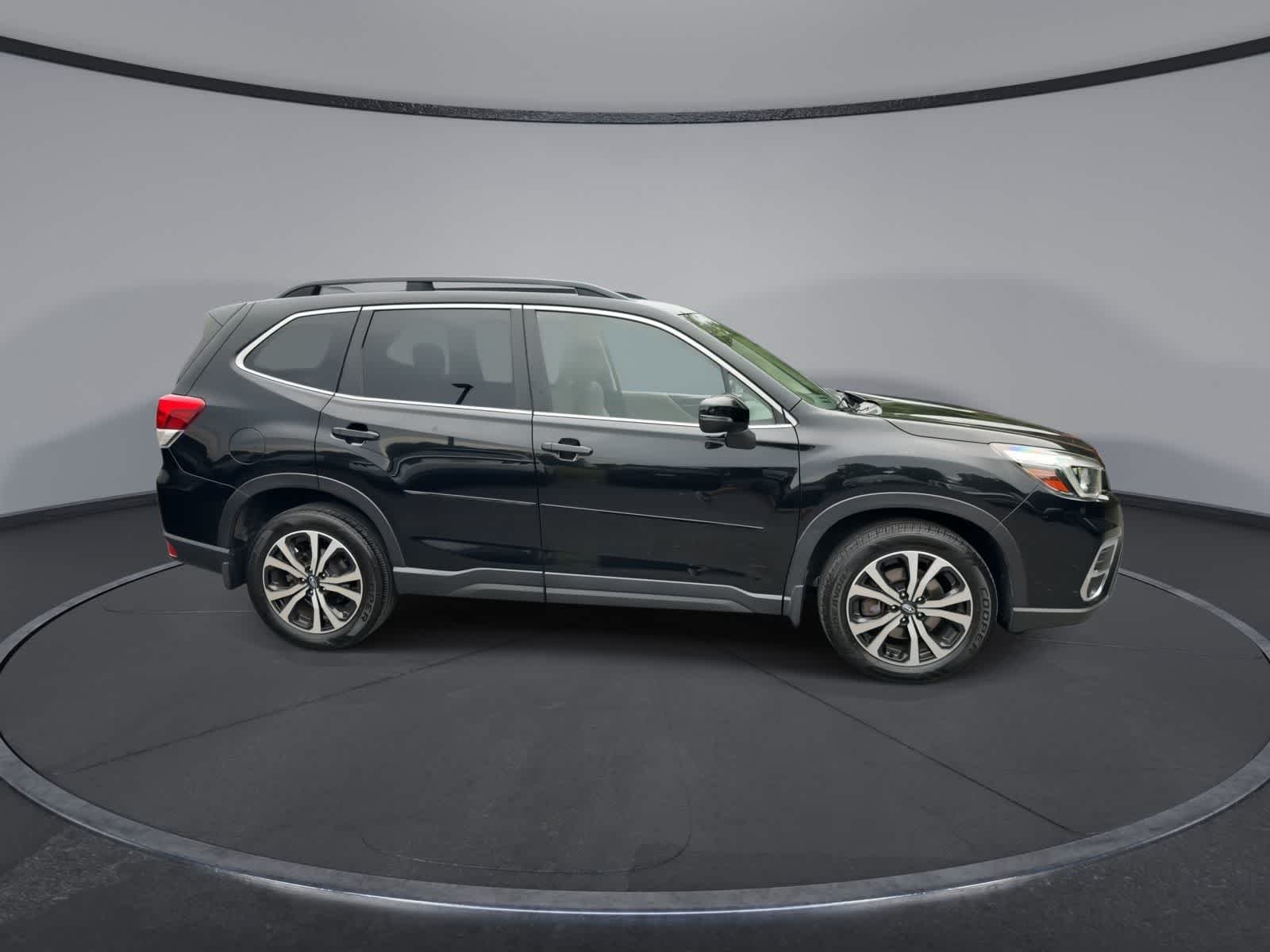 Used 2019 Crystal Black Silica Subaru Limited image 9