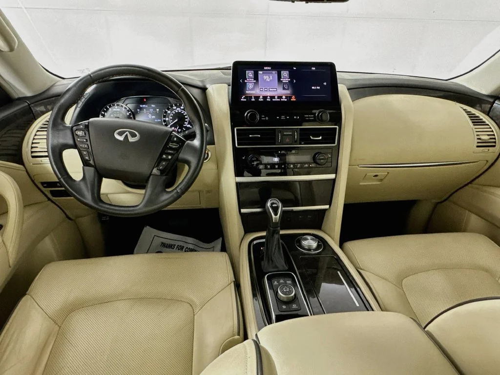 Certified Used 2022 Red INFINITI LUXE image 29