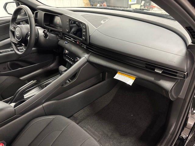 New 2026 Black Hyundai SEL Sport image 25
