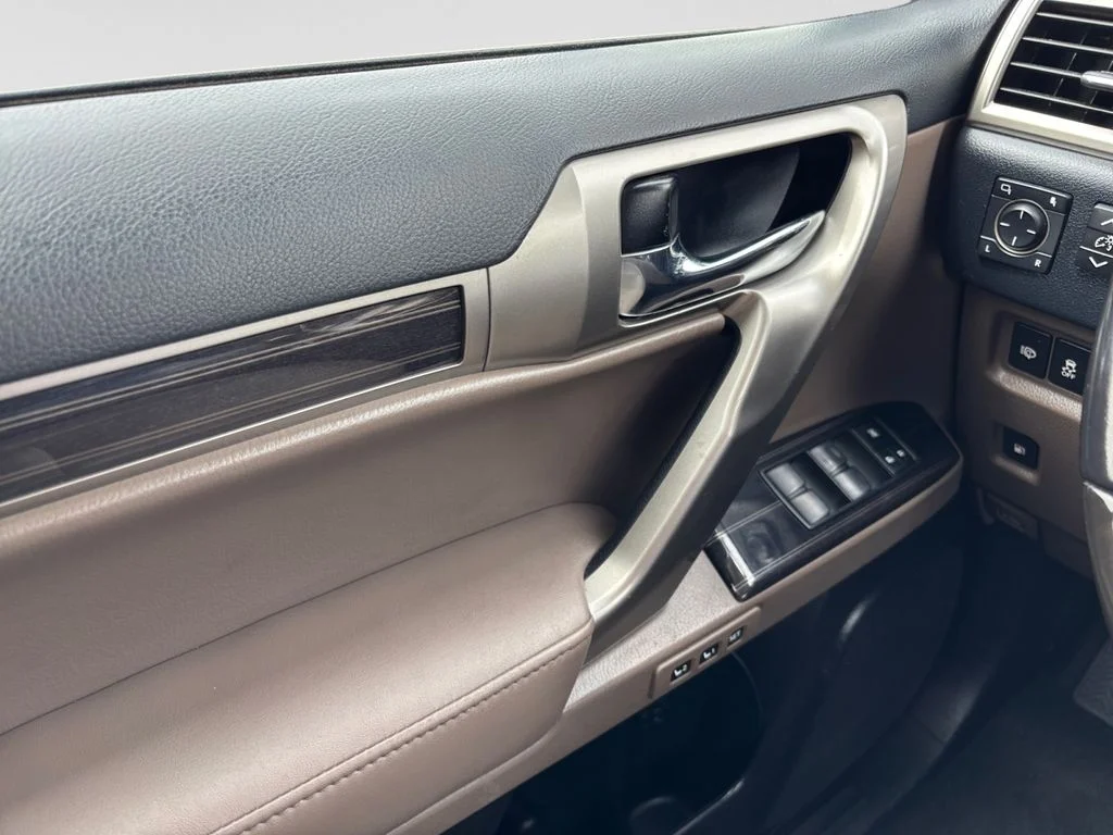 Used 2021 Gray Lexus 460 image 17