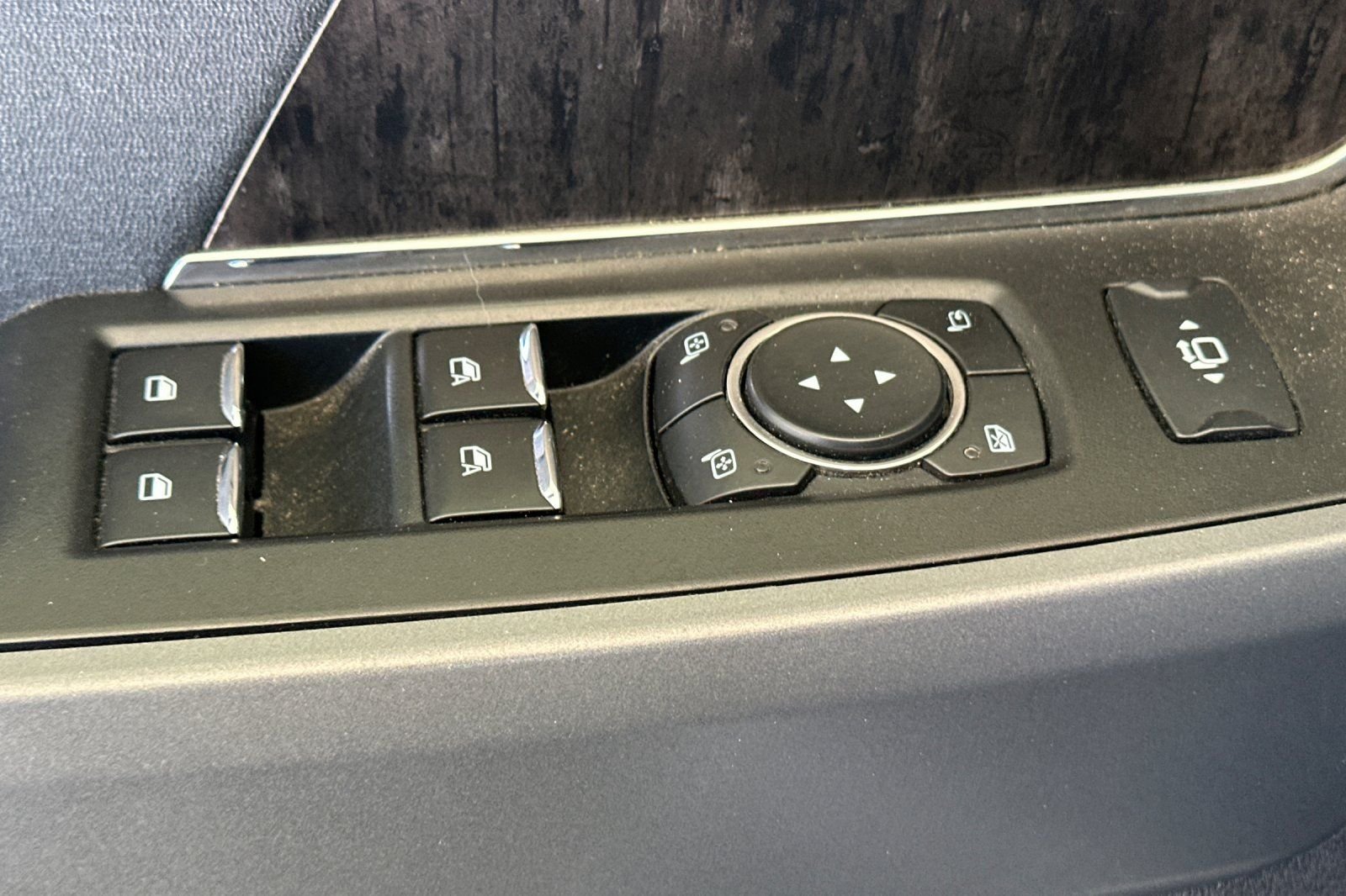 Used 2024 White Ford Lariat image 11