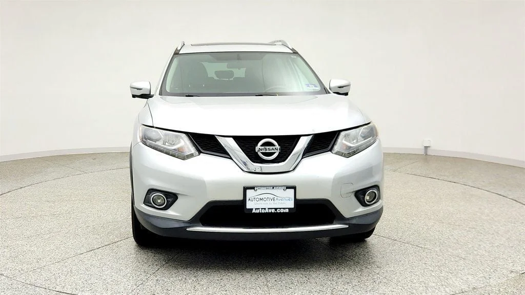 Used 2016 Brilliant Silver Nissan AWD 4dr SL w/ Premium Package & Panoramic Moonroof image 2