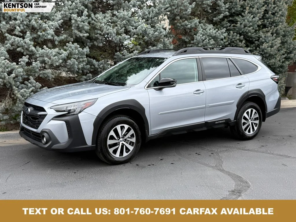 2025 Subaru Outback Premium's photo