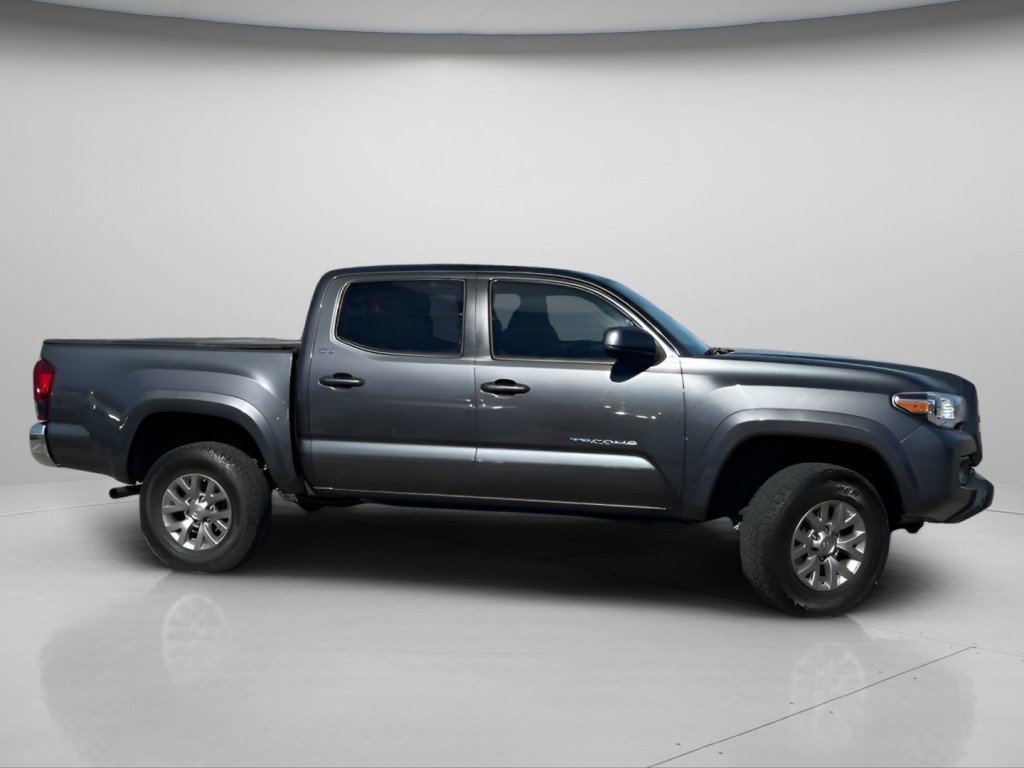 Used 2018 Magnetic Gray Metallic Toyota SR5 image 4