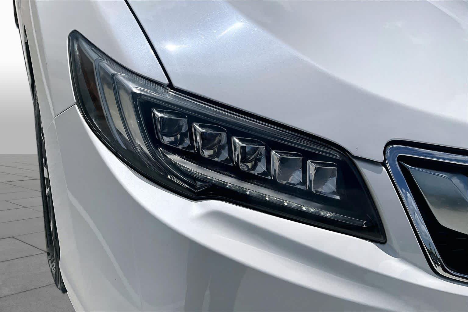 Used 2018 White Diamond Pearl Acura w/Advance Pkg image 26
