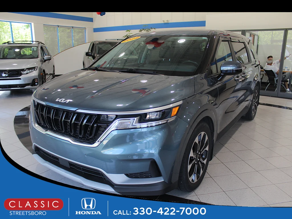 Pre-Owned 2022 Kia Carnival EX Van #S5825 | Classic Auto Group