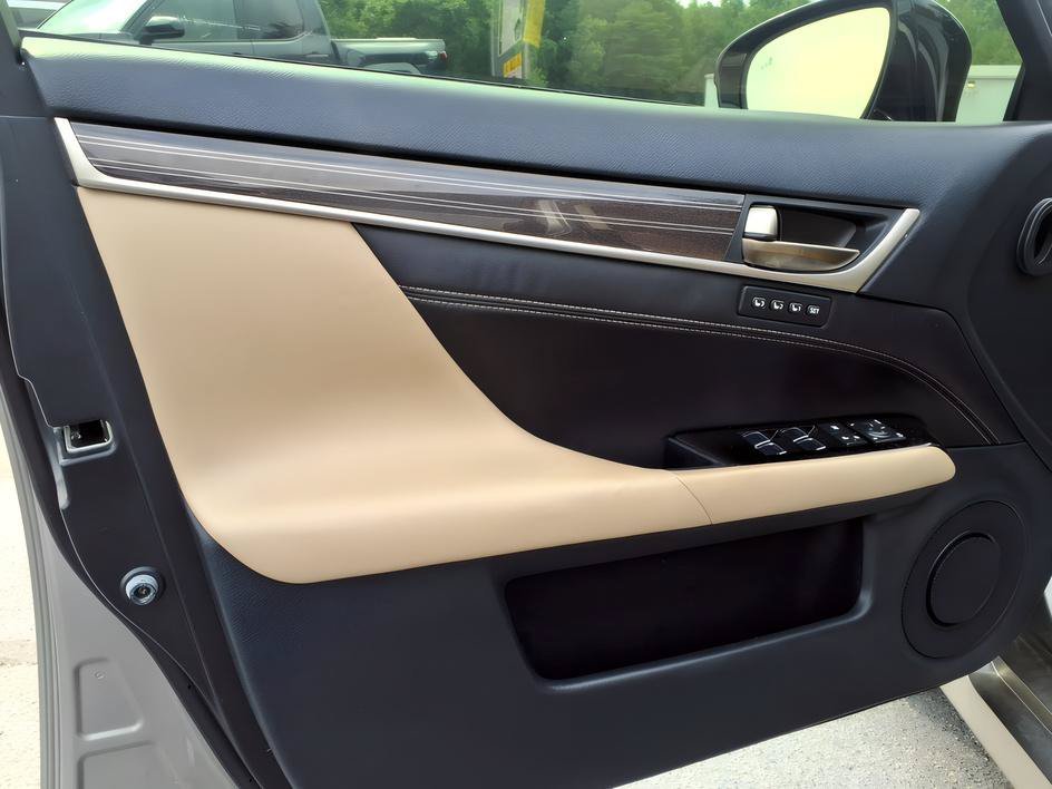 Used 2016 Atomic Silver Lexus 350 image 16