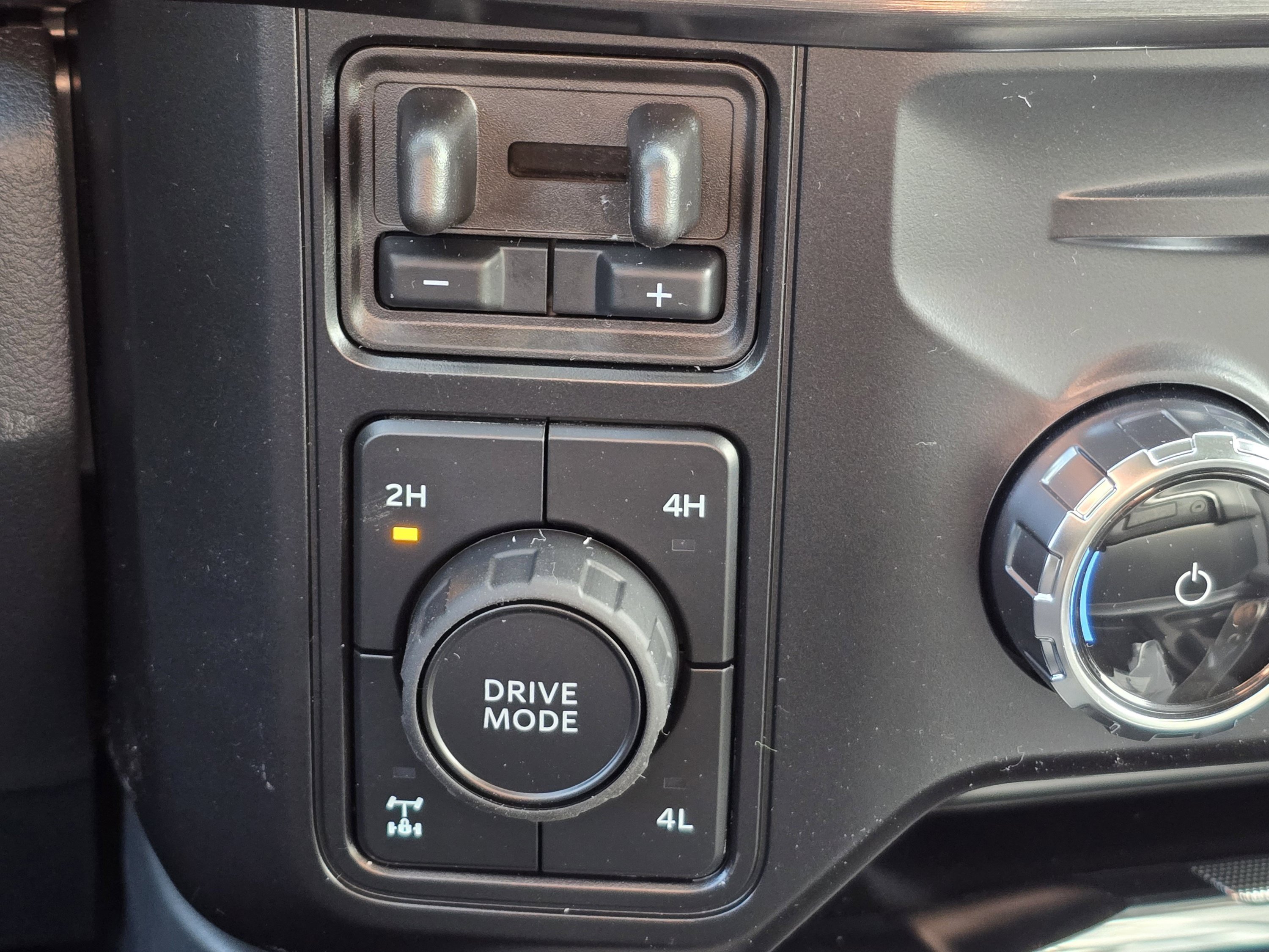 2026 Ford F-350 Super Duty Lariat - Photo 11