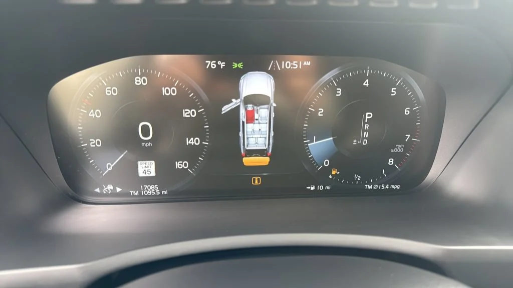 Used 2020 Gray Volvo T6 Momentum 7 Passenger image 11