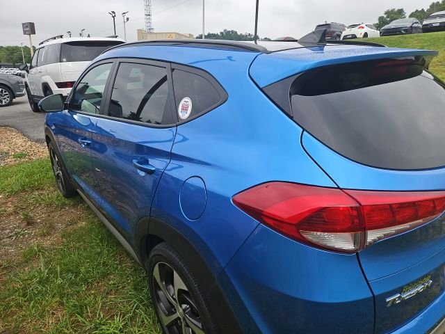 Used 2018 Blue Hyundai Value image 6