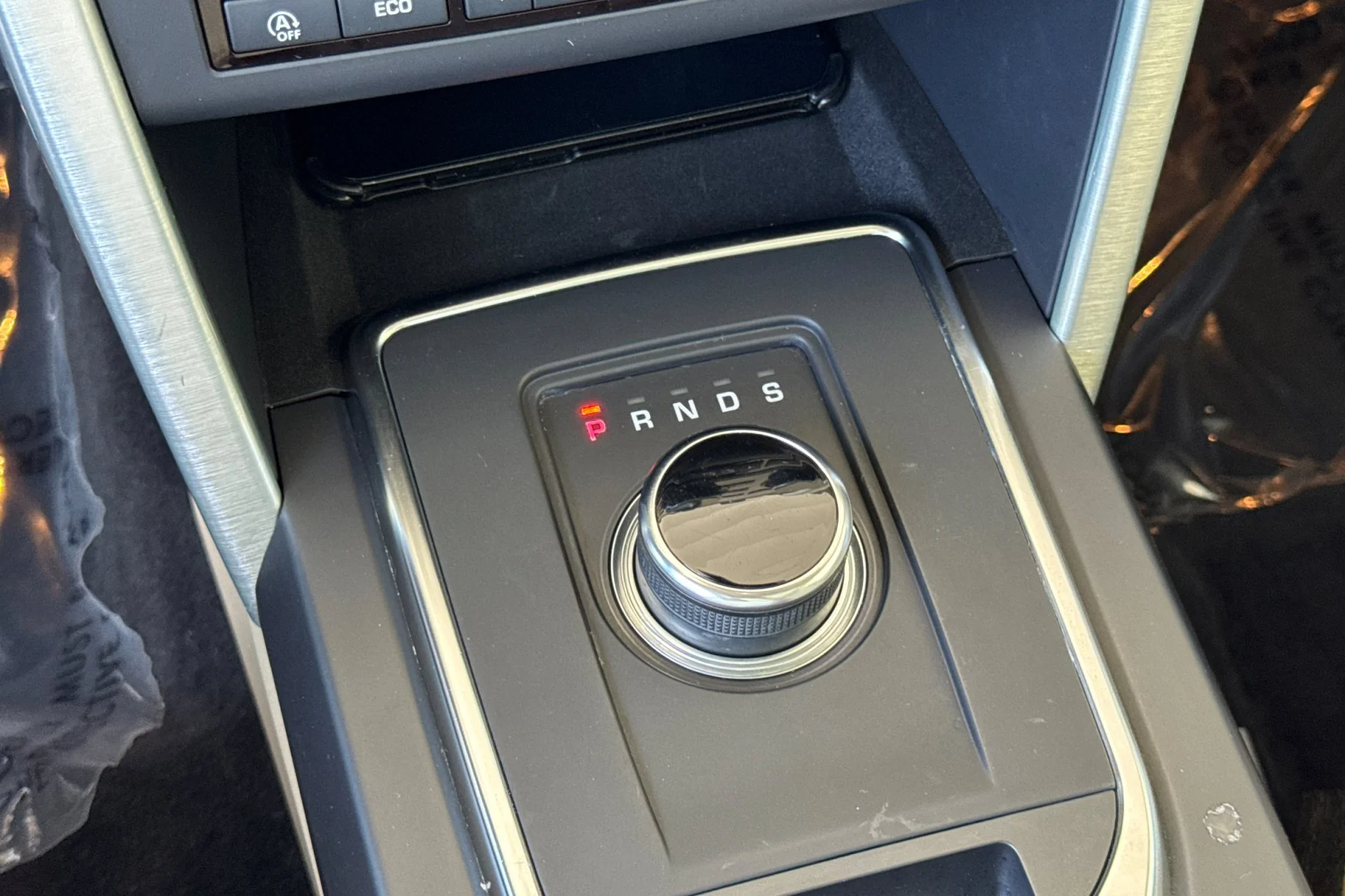 Used 2019 Narvik Black Land Rover HSE image 23