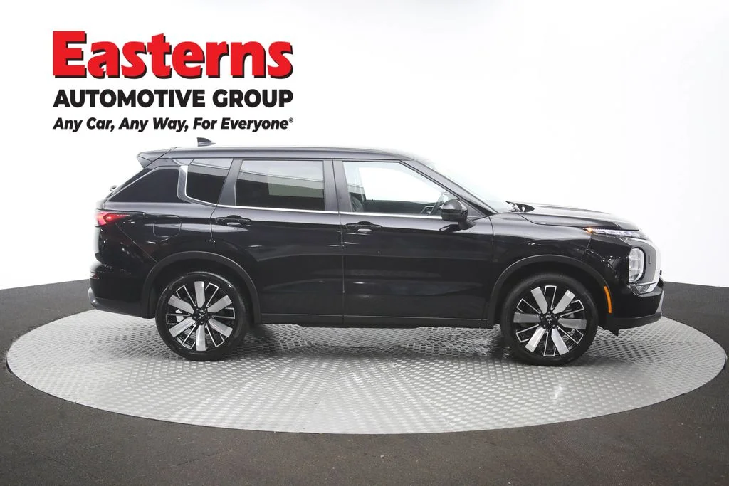 Used 2025 Black Mitsubishi SE image 46