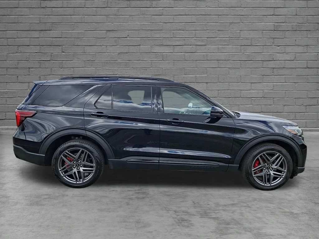 Used 2025 Black Ford ST image 13