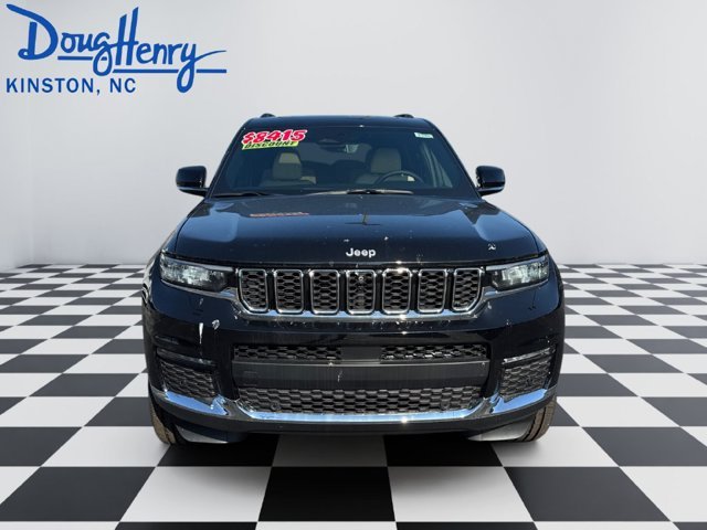 New 2025 Diamond Black Crystal Pearl-Coat Exterior Paint Jeep Limited image 8