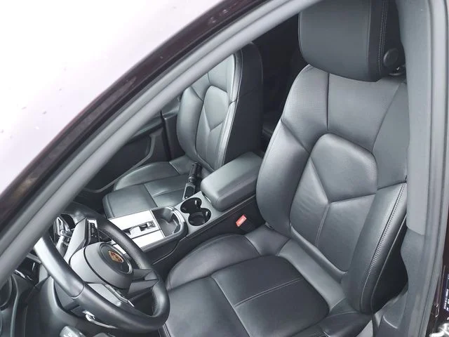 Used 2023 Purple Porsche Base image 15