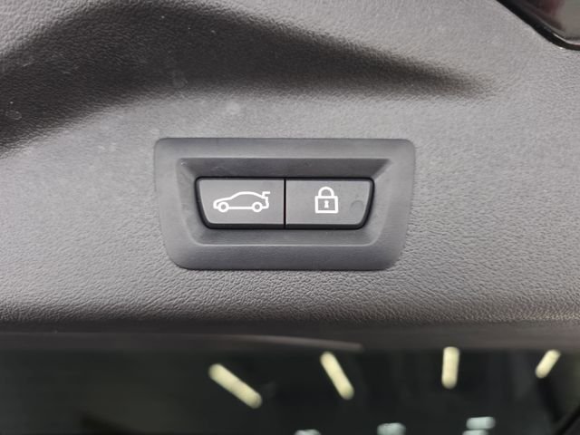 Used 2022 Black BMW M50i image 34