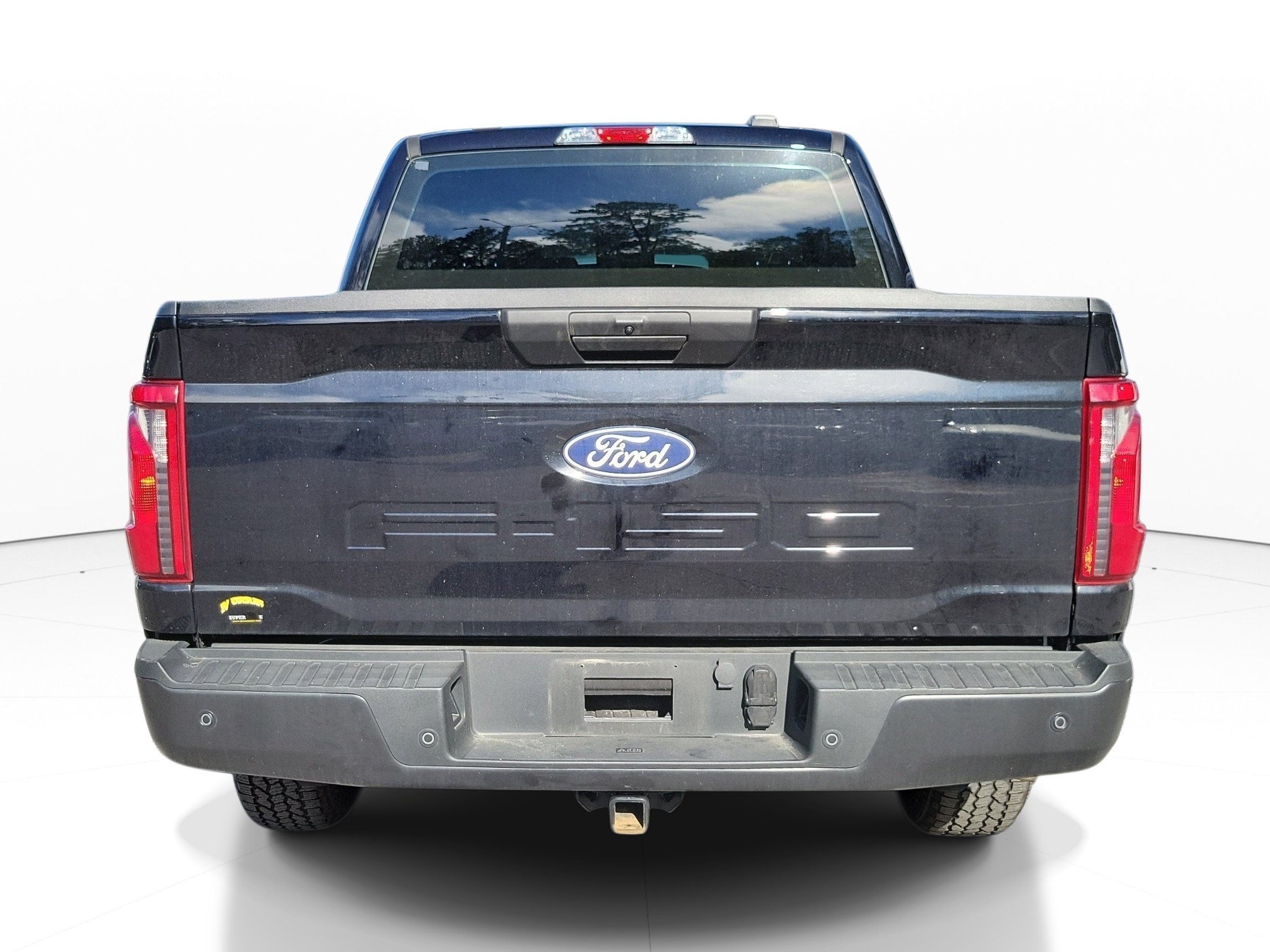 Used 2025 Black Metallic Ford XL image 3