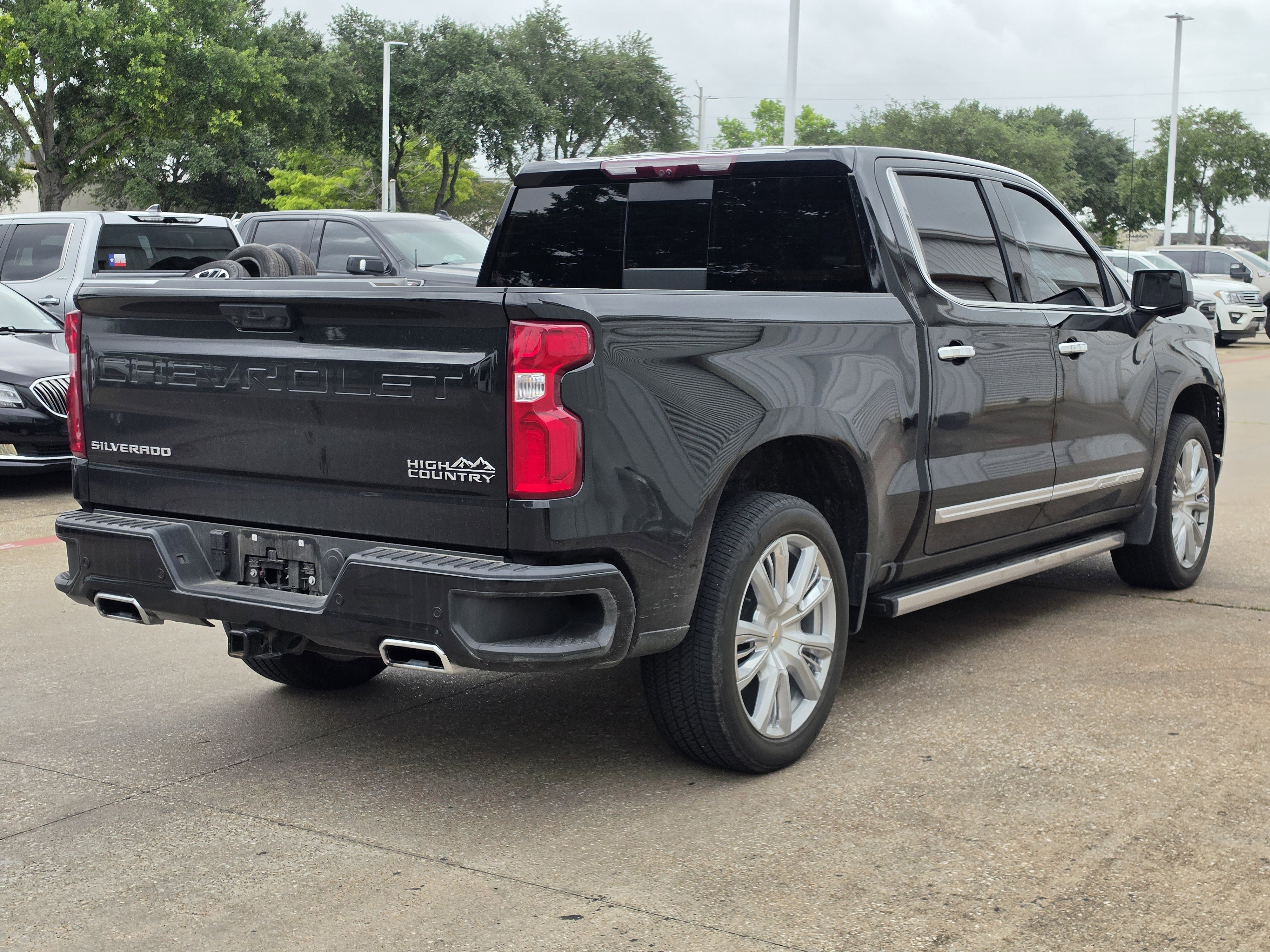 Used 2024 Black Chevrolet High Country image 11