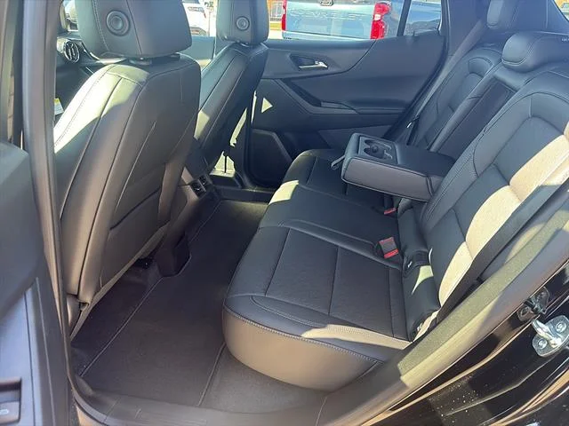 2027 Chevrolet Equinox LT - Photo 13