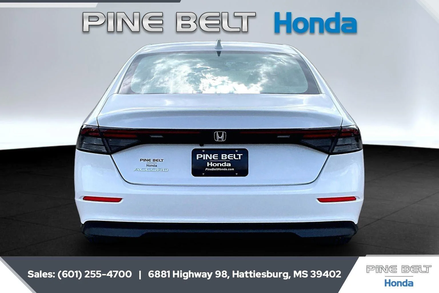 New 2026 Platinum White Pearl Honda LX image 4