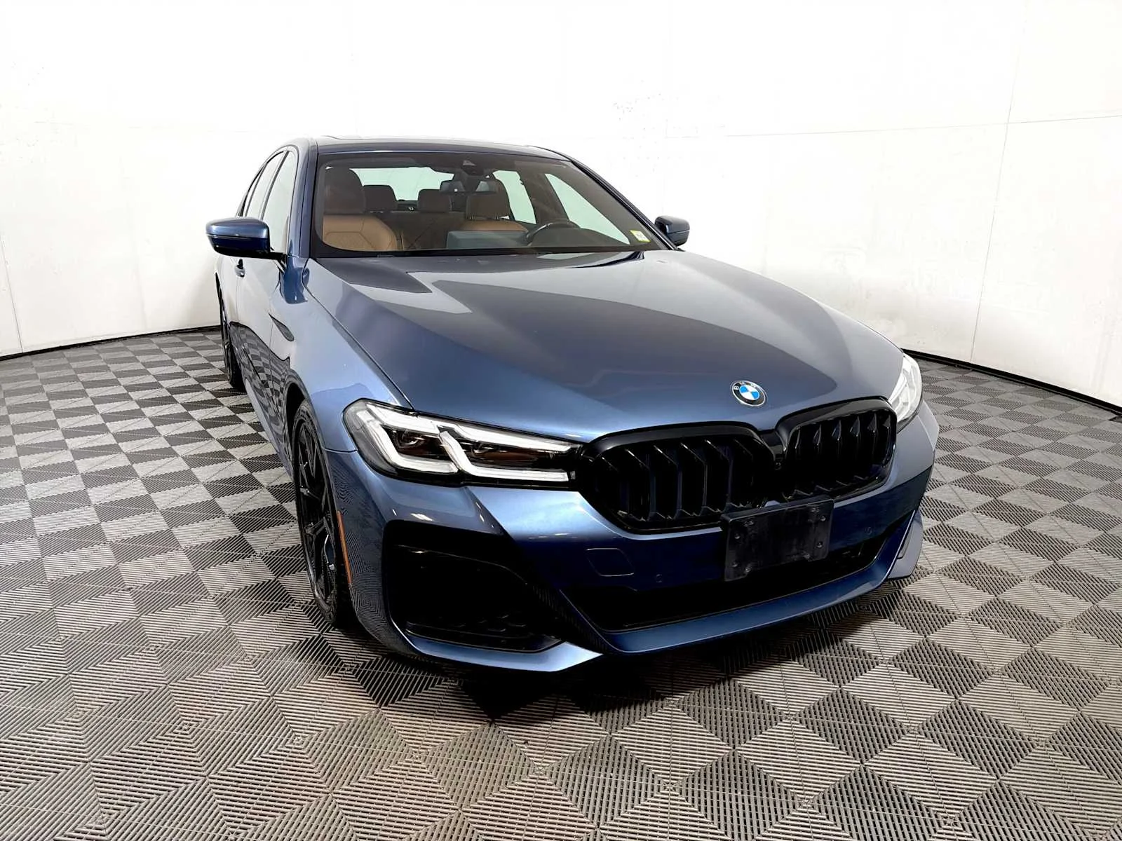 2023 BMW 5 Series 530i - Photo 2
