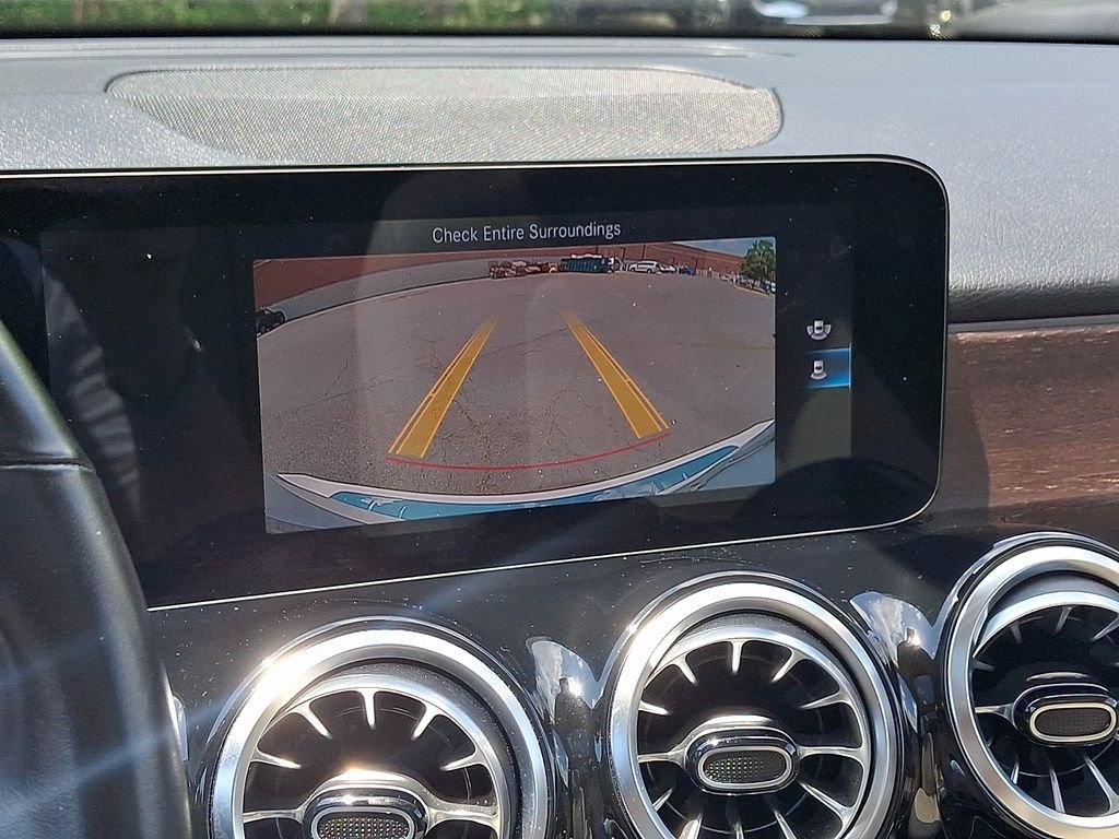 Certified Used 2022  Mercedes-Benz GLB 250 image 18