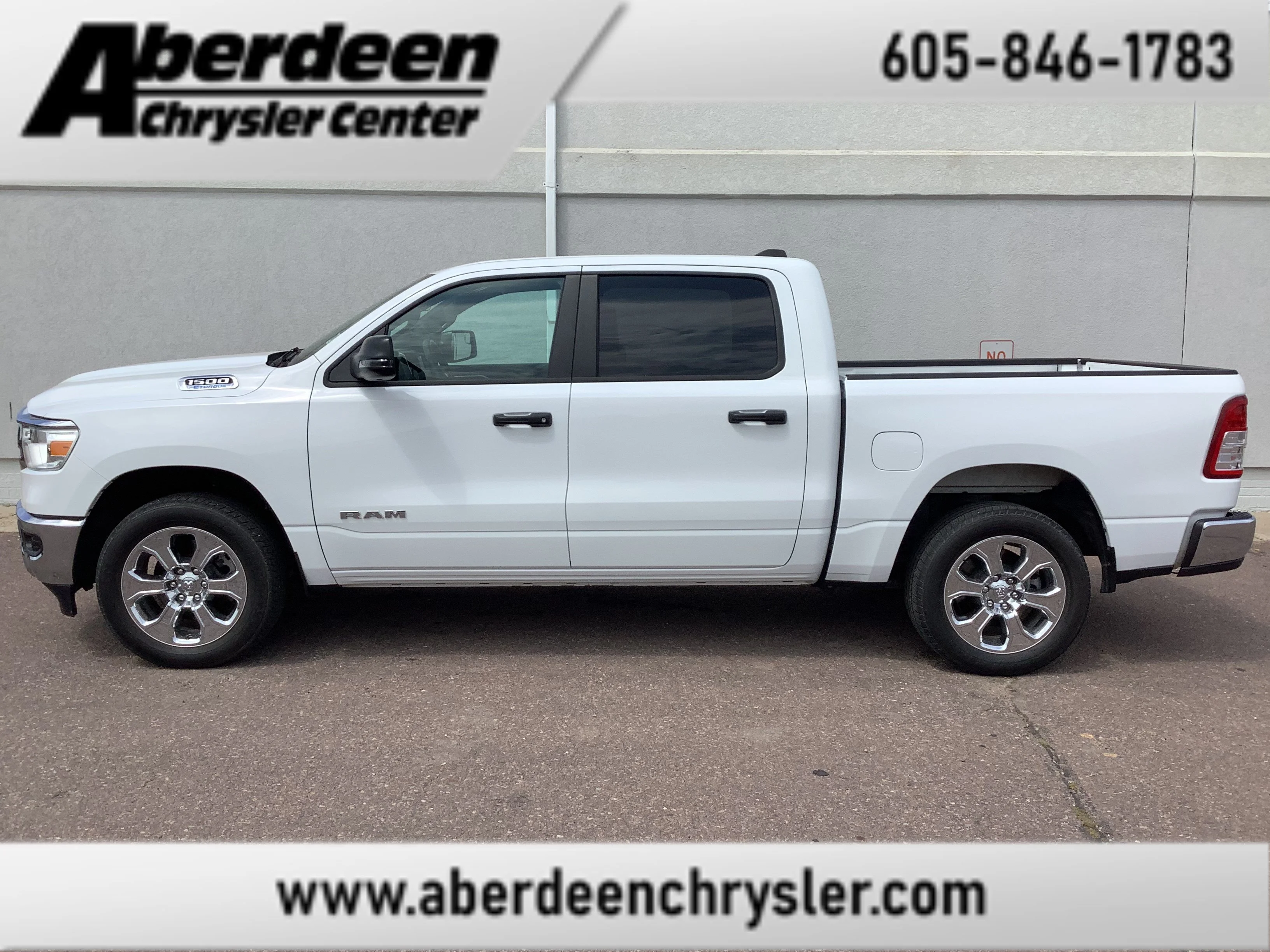 Used 2023 White Ram Big Horn/Lone Star image 1