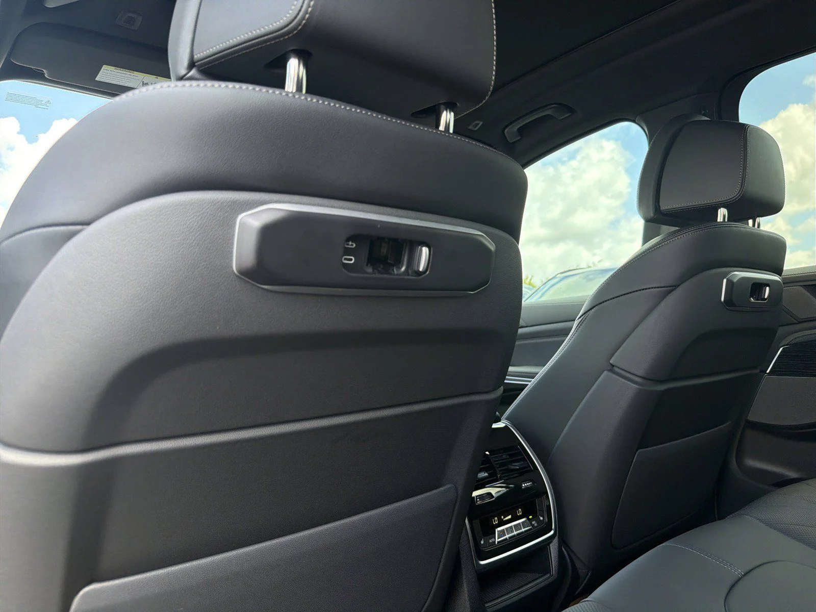 New 2026 Black Sapphire Metallic BMW sDrive40i image 20