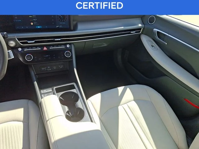 Used 2024 Red Hyundai SEL image 16