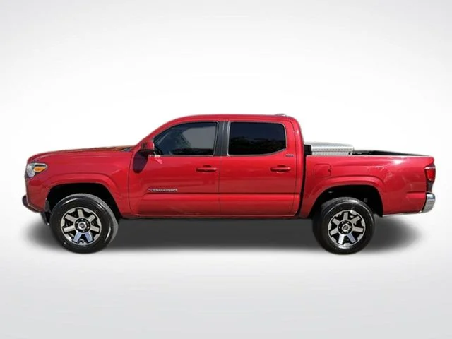 Used 2023 Red Toyota SR5 image 3