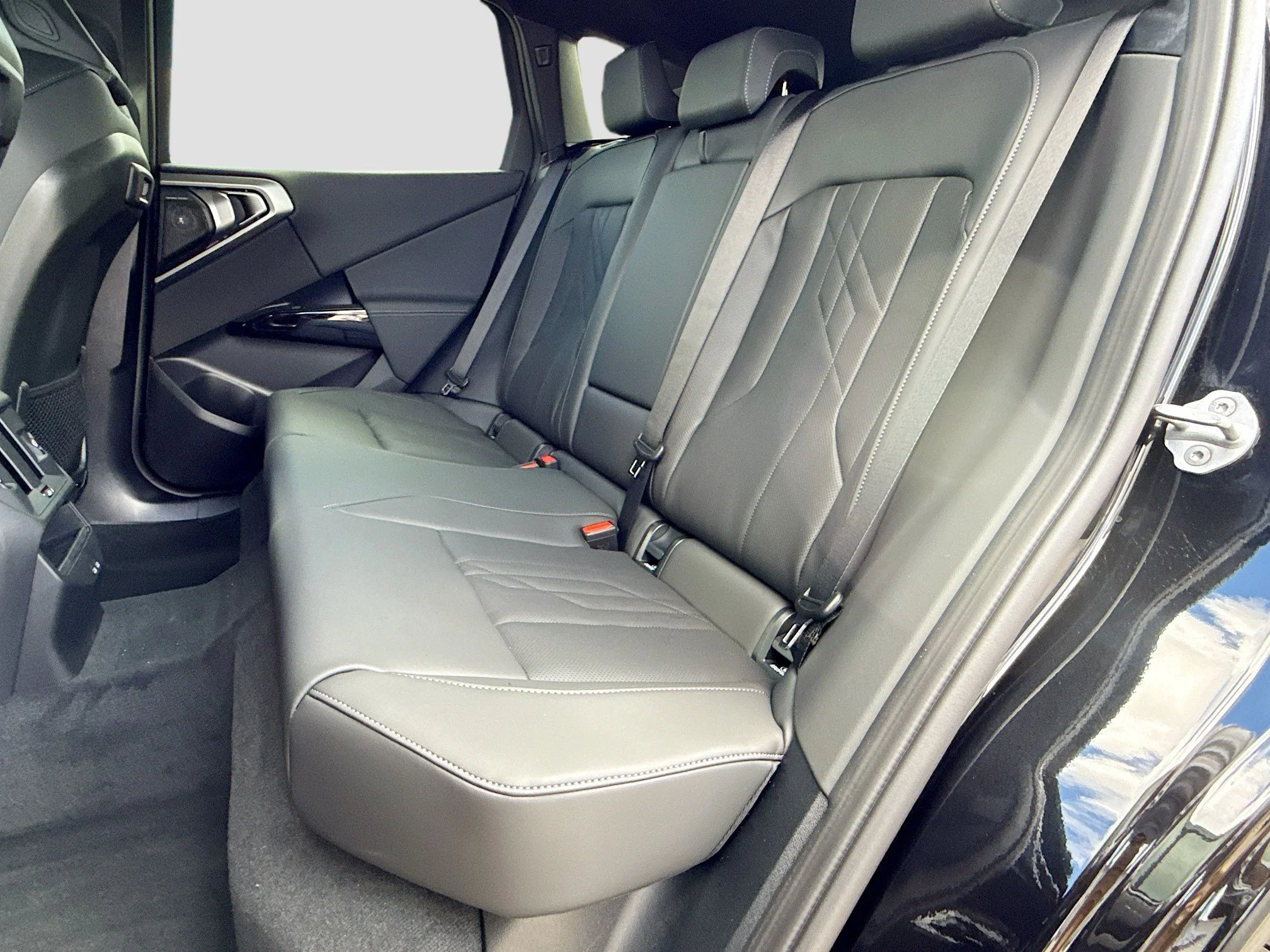 New 2026 Black Sapphire Metallic BMW 30 xDrive image 21