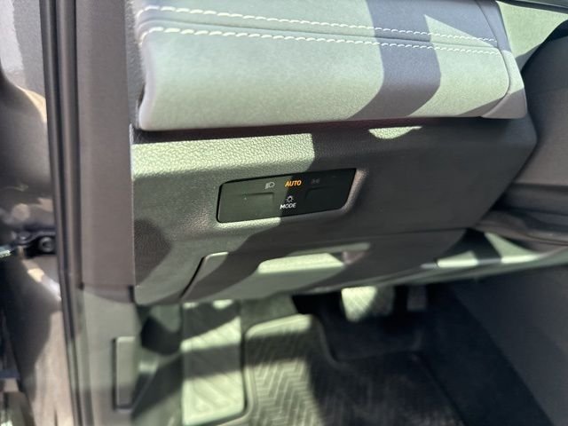New 2026 Platinum Gray Volkswagen 2.0T SE image 31