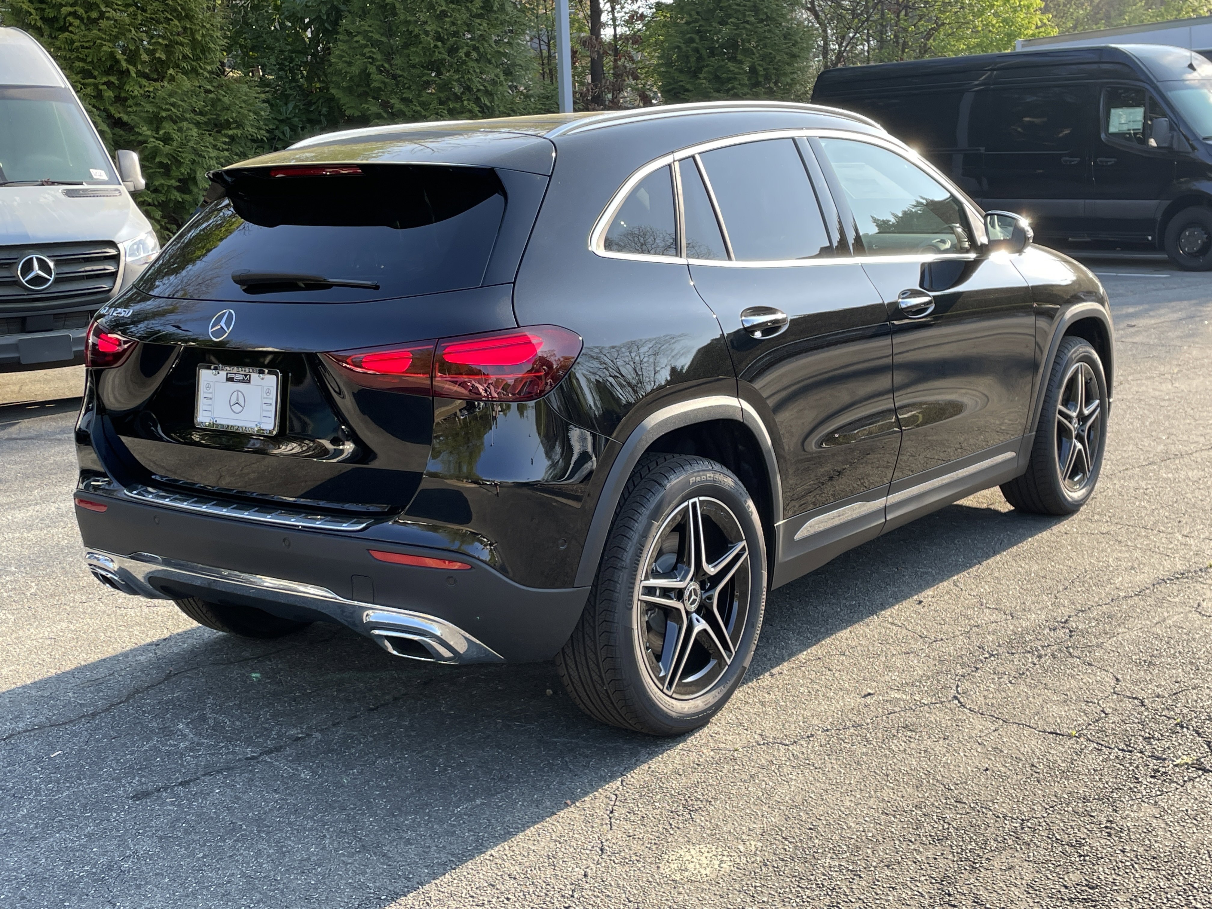 New 2026 Night Black Mercedes-Benz GLA 250 SUV image 6