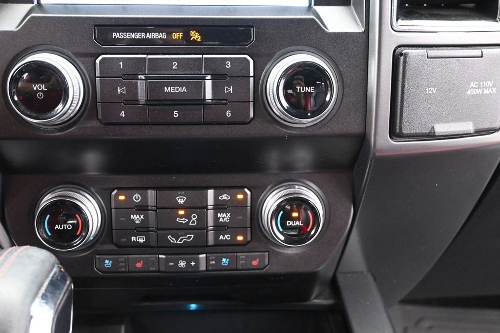 Used 2019 Gray Metallic Ford Lariat image 13