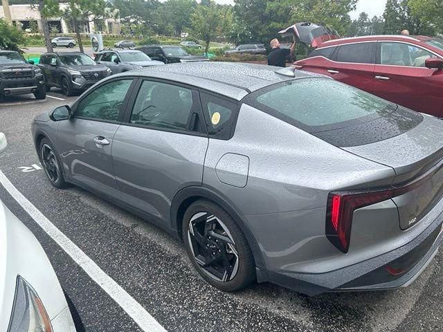 Used 2025 Gray Kia EX image 5