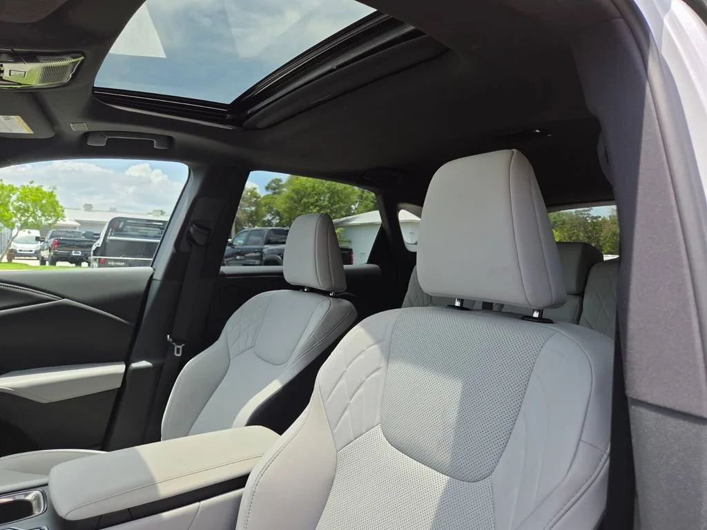Used 2025 White Pearl Lexus RX 350h Premium image 27
