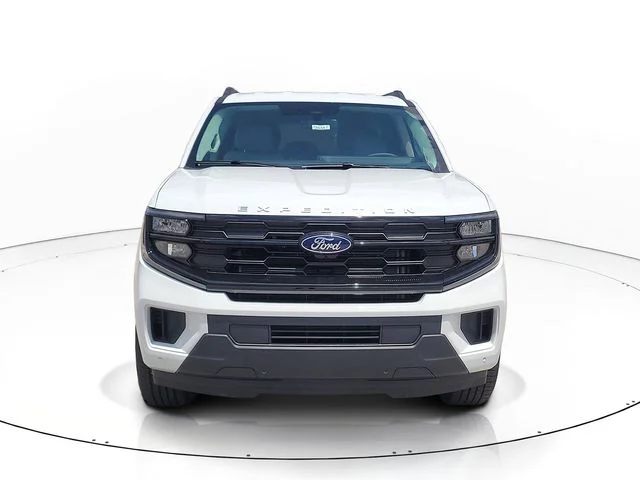 New 2026 Oxford White Ford Active image 2